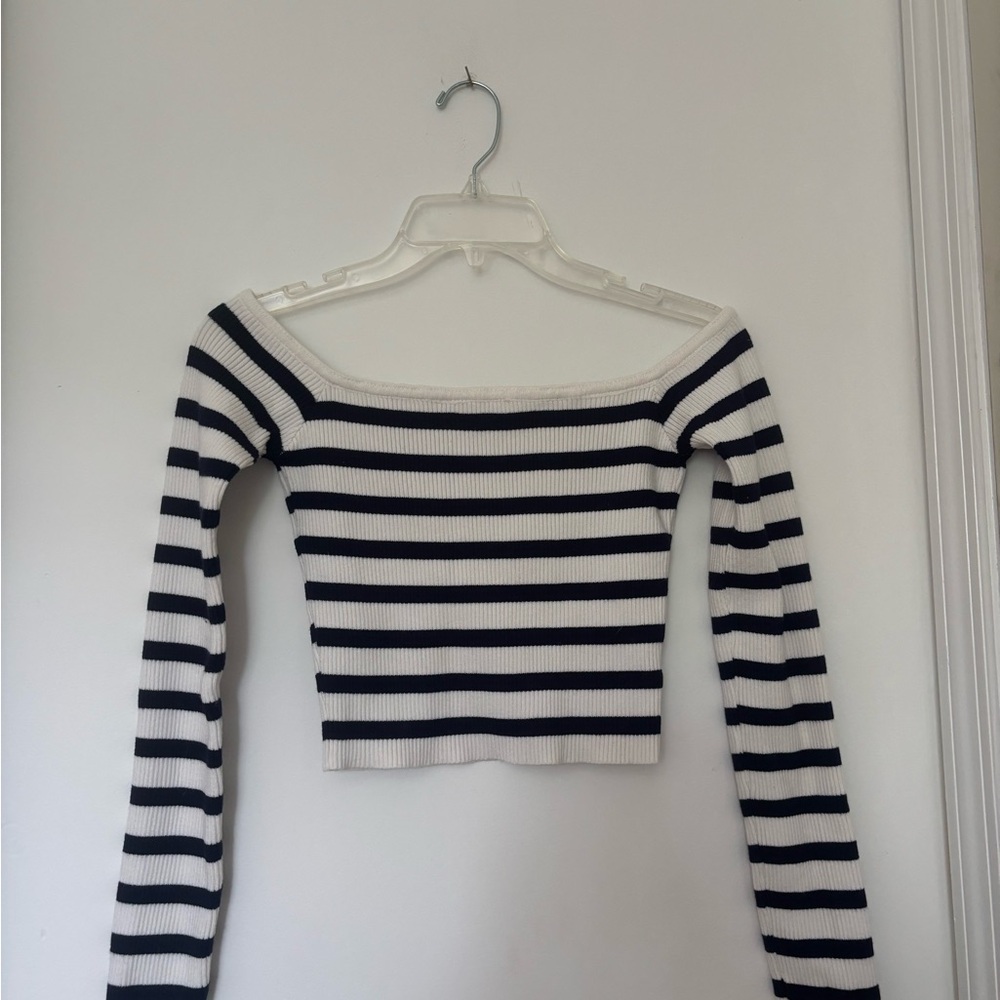 Edikted Black and White Fitted Crop Top